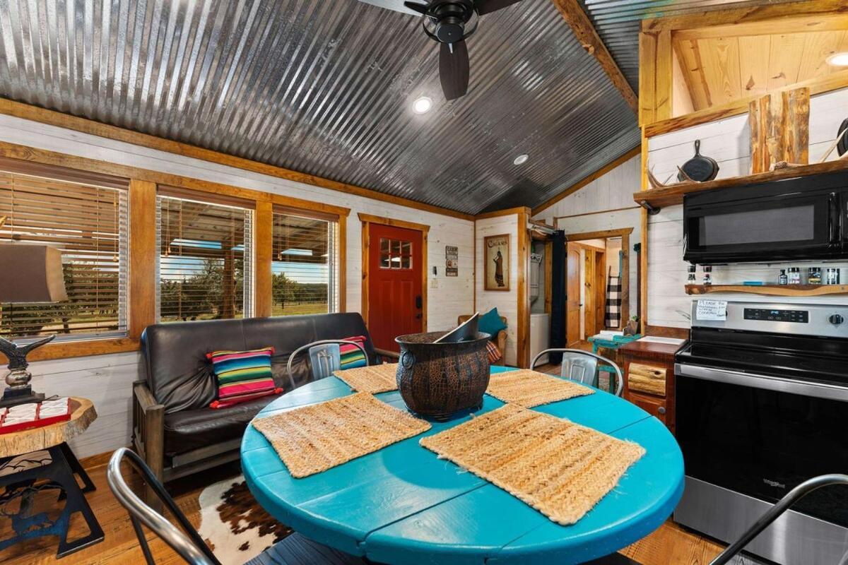 Rockin' R - Rustic Star Cabin Fredericksburg Exterior photo