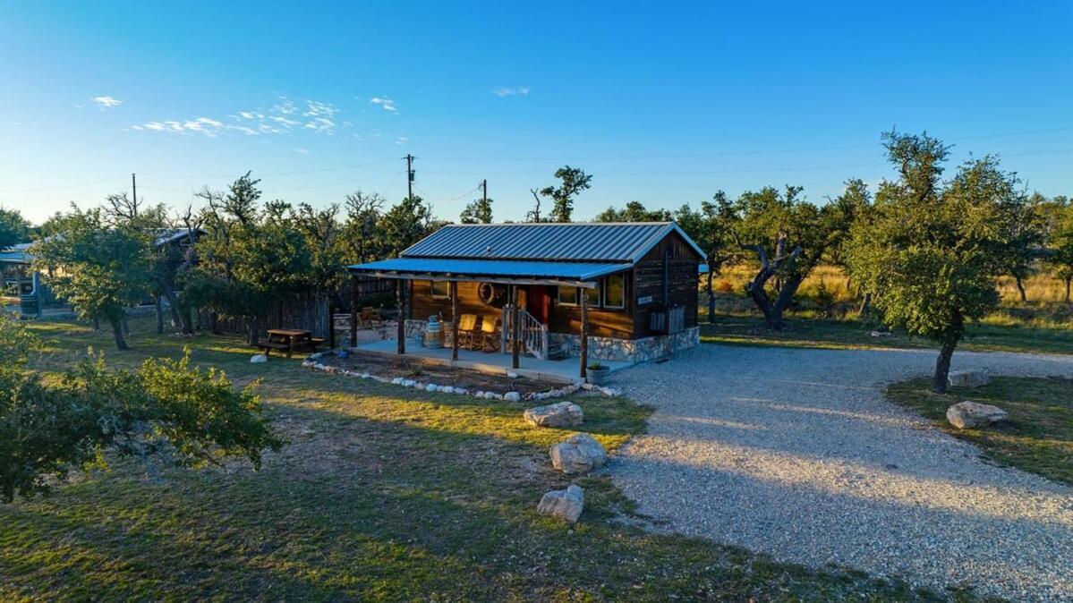Rockin' R - Rustic Star Cabin Fredericksburg Exterior photo