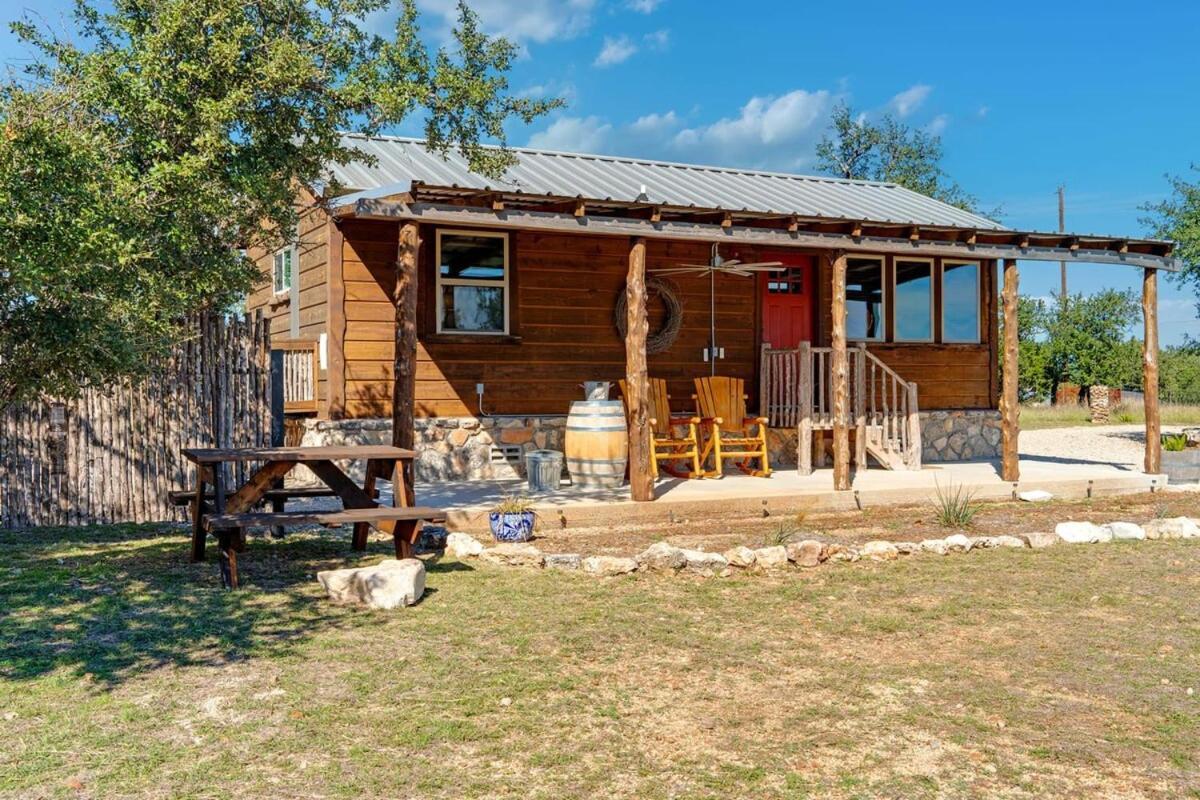 Rockin' R - Rustic Star Cabin Fredericksburg Exterior photo